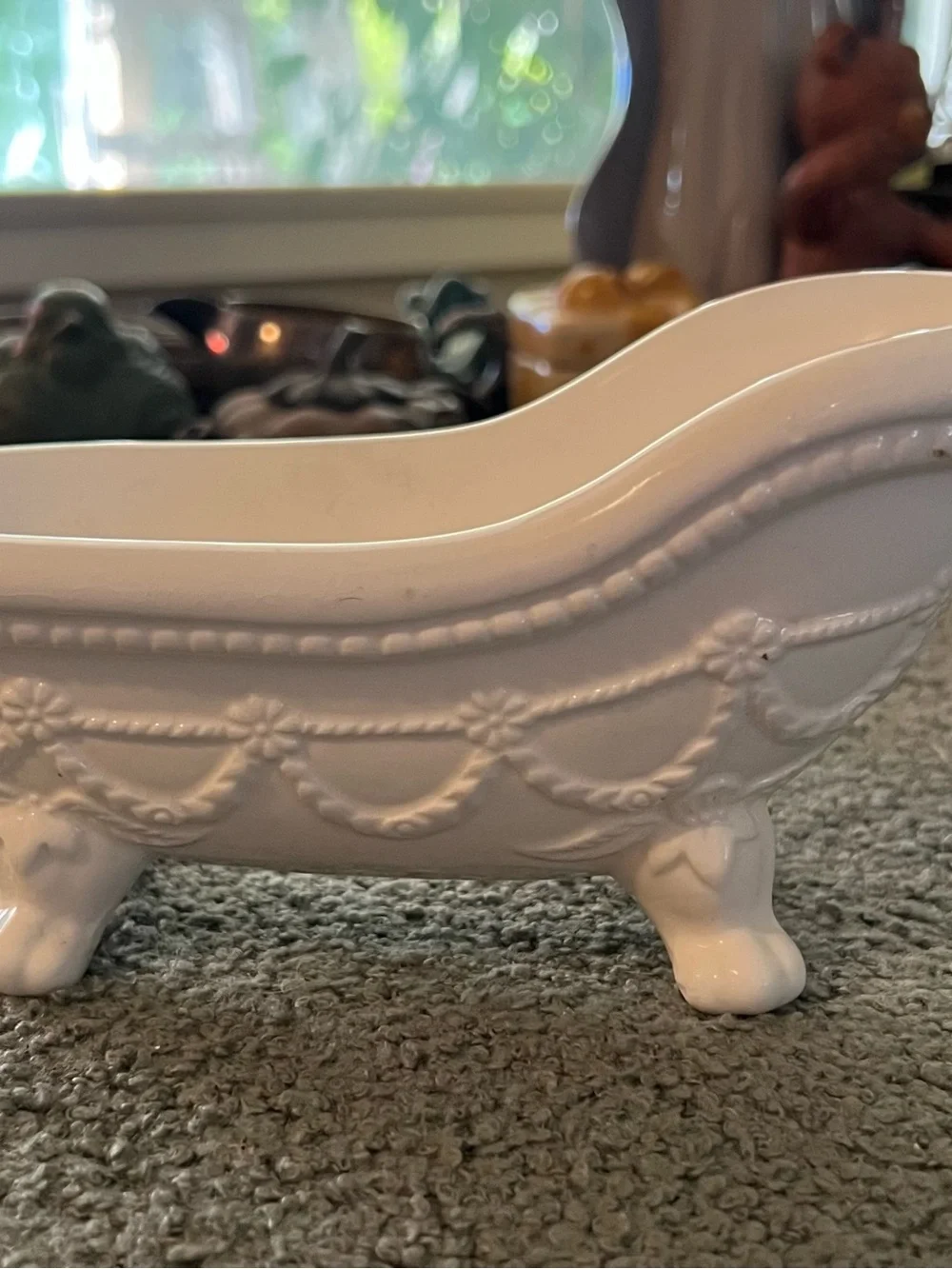 Vintage Ceramic Clawfoot Decorative Soap Dish EUC 8” by 3”
